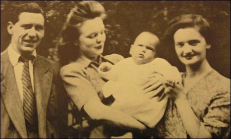 Timothy Evans with Beryl and Geraldine, and Beryl's sister.