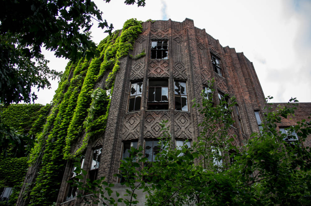 Abandoned building on North Brother Island